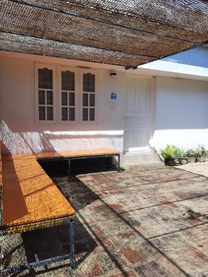 A Loft Hostel Alappuzha Exterior foto