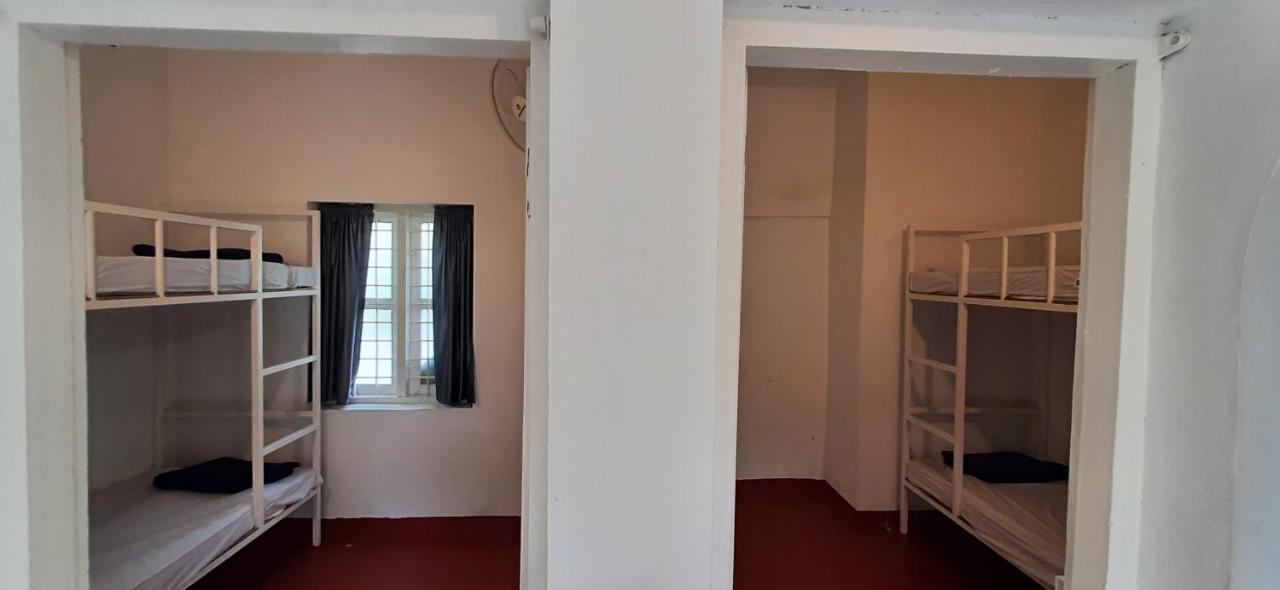 A Loft Hostel Alappuzha Exterior foto