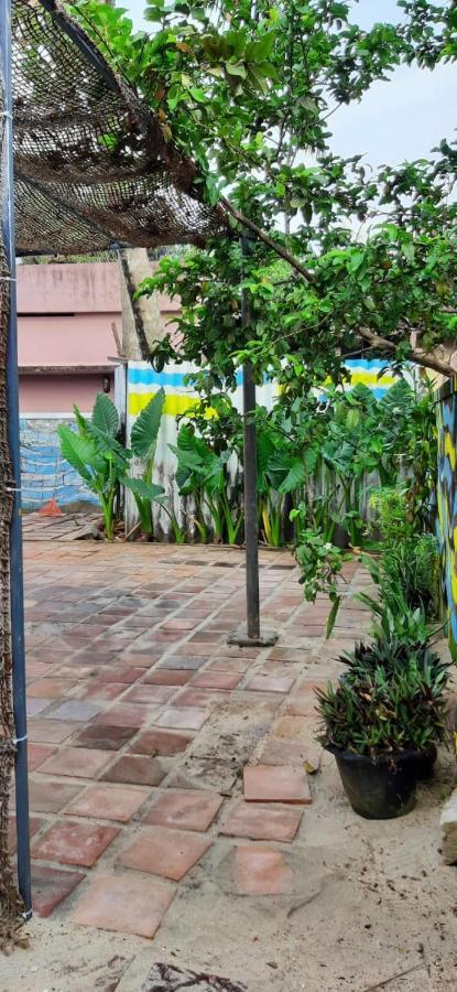 A Loft Hostel Alappuzha Exterior foto